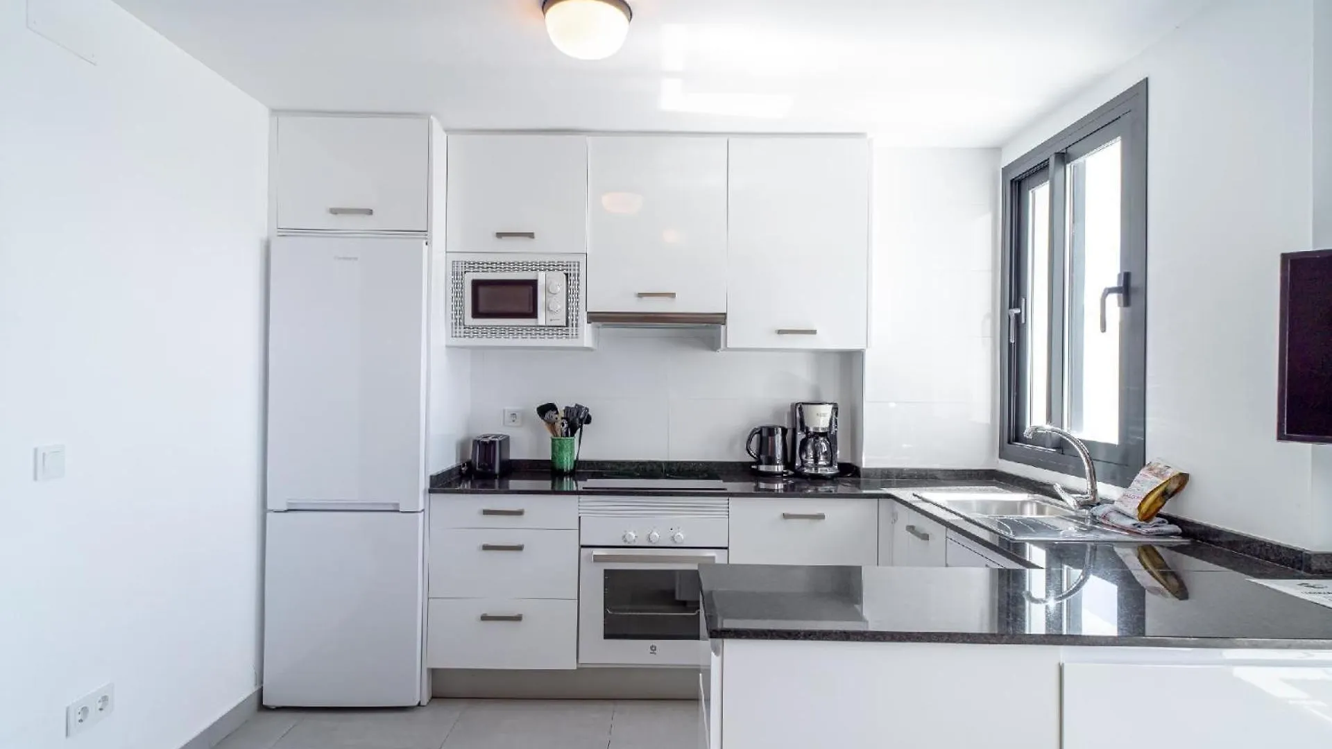Ferienwohnung Fuer 6 Personen Ca 120 Qm In Nerja, Andalusien Costa Del Sol Apartment
